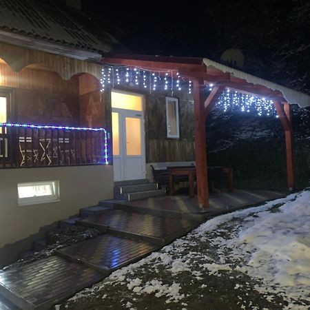 Котедж Подобовец Екстериор снимка